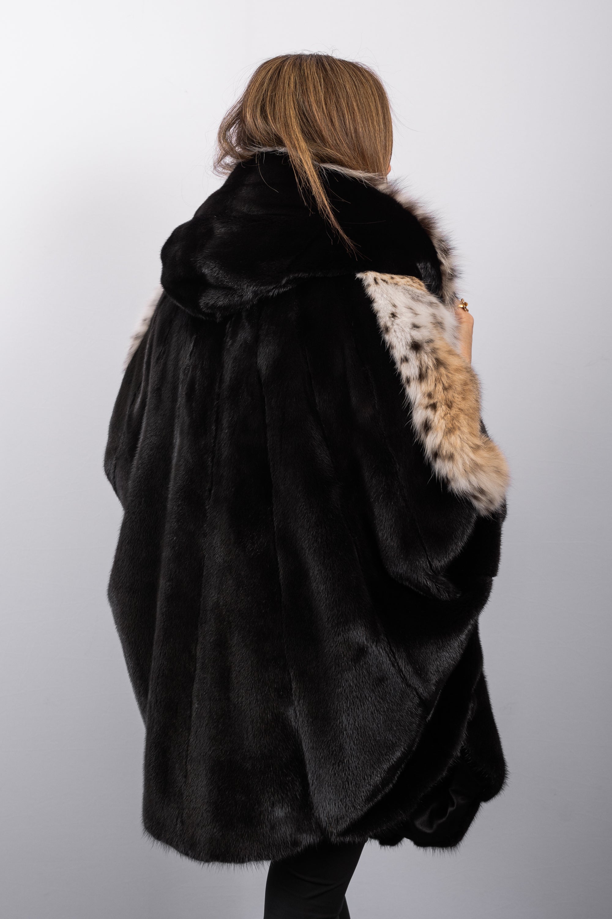 Natural Lynx Cat/Black Mink Poncho