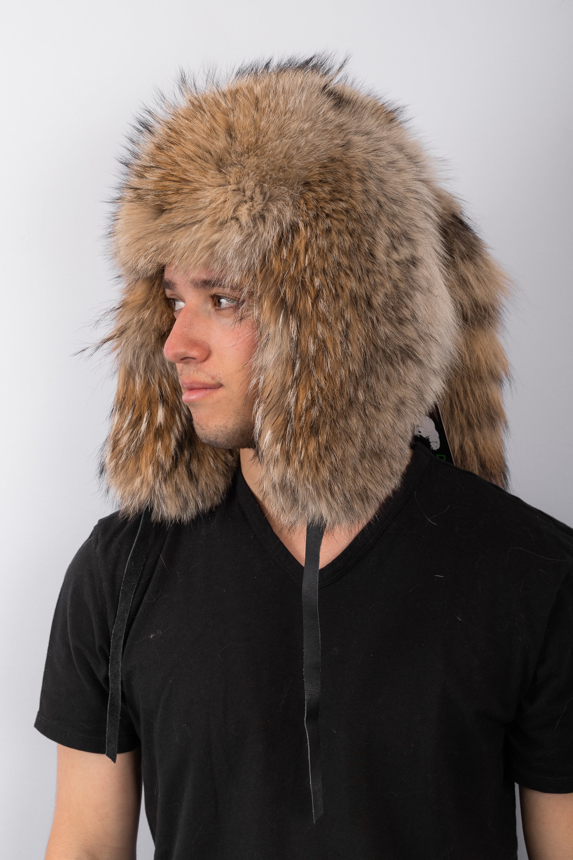 Natural Coyote Musher Hat	with Tail